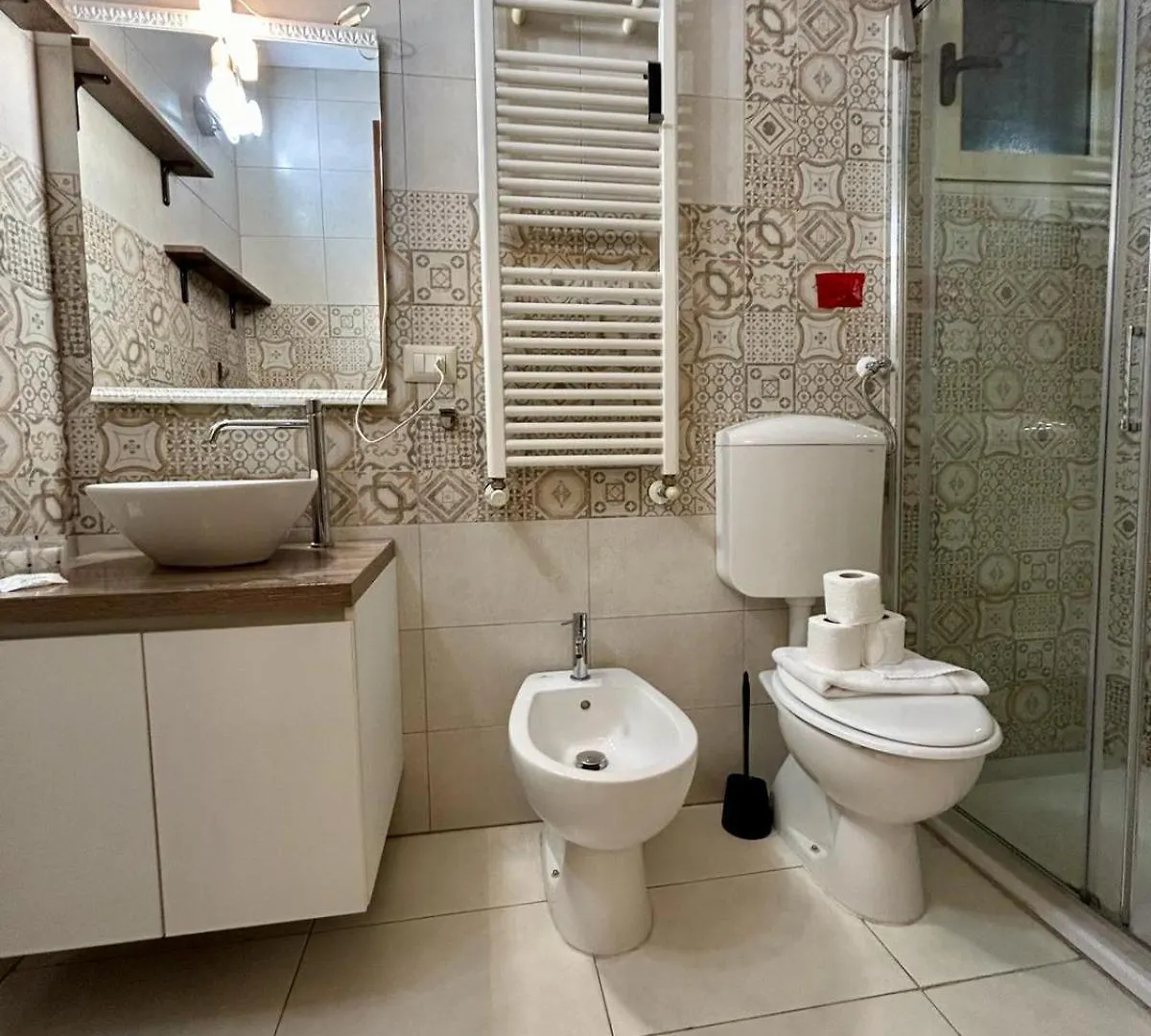 Kibilu - Via Tolmezzo - Ospedale San Raffaele - Stazione Di Lambrate Lejlighed Milano 0*,  Italien